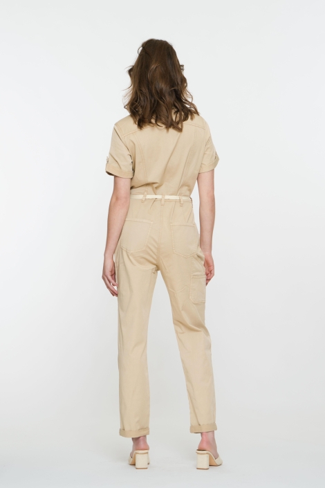 Geisha beige dames jumpsuit | Model achteraanzicht