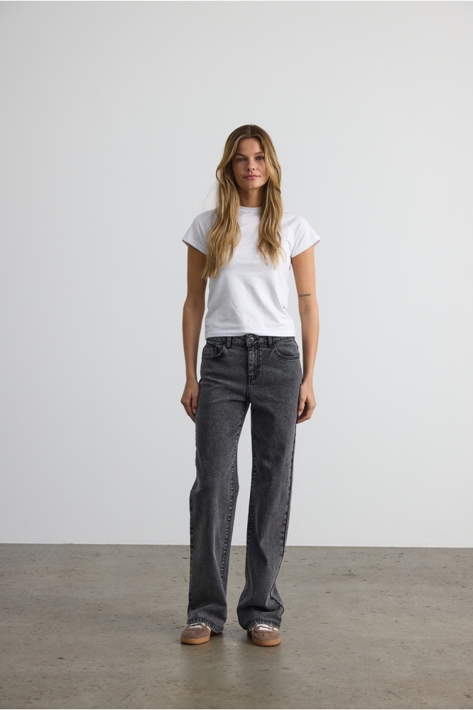 Noisy may grijze dames jeans | Model
