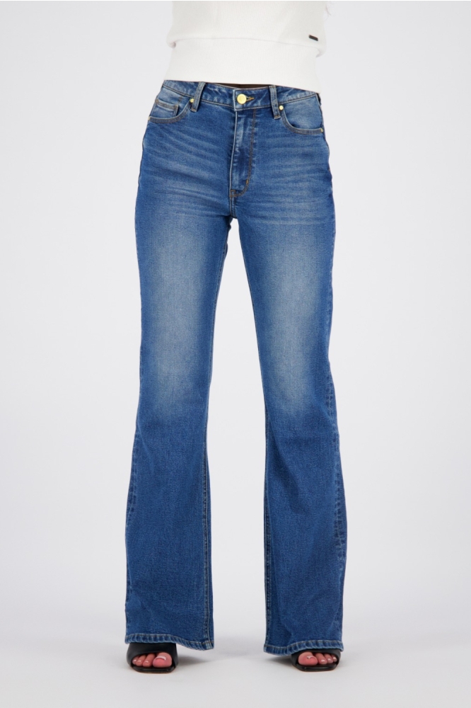 Raizzed blauwe dames jeans | Model vooraanzicht