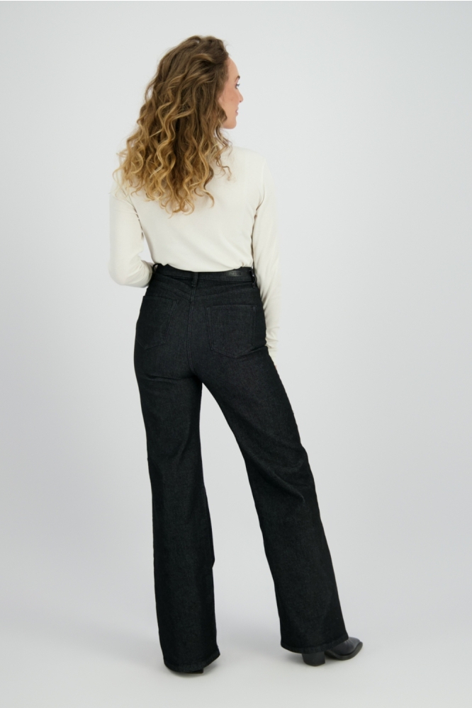 Raizzed zwarte dames jeans | Model achteraanzicht