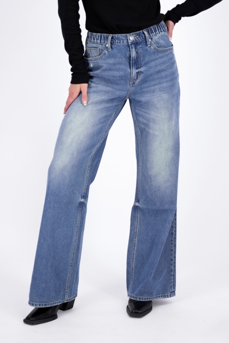 Raizzed blauwe dames jeans | Model vooraanzicht
