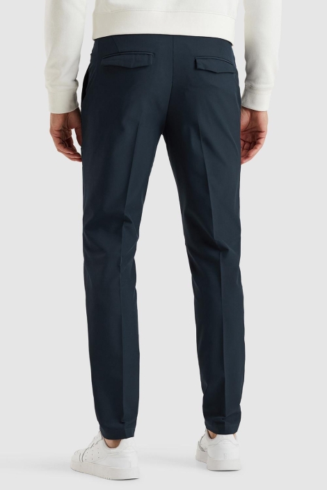 Cast Iron blauwe heren broek | Model achteraanzicht