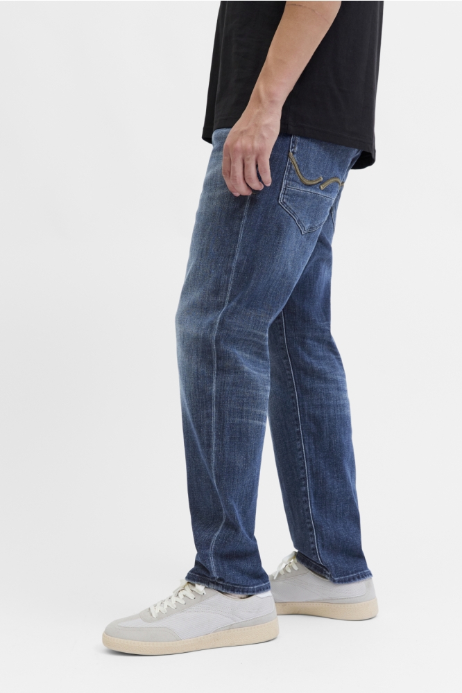 Jack & Jones blauwe heren jeans | Model zijaanzicht