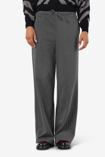 Noisy may Broek NMMIEL NW PINSTRIPE WIDE PANTS JRS 27035114 Dark Grey Melan/BW PINSTRIPE