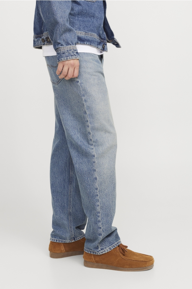 Jack & Jones blauwe heren jeans | Model zijaanzicht
