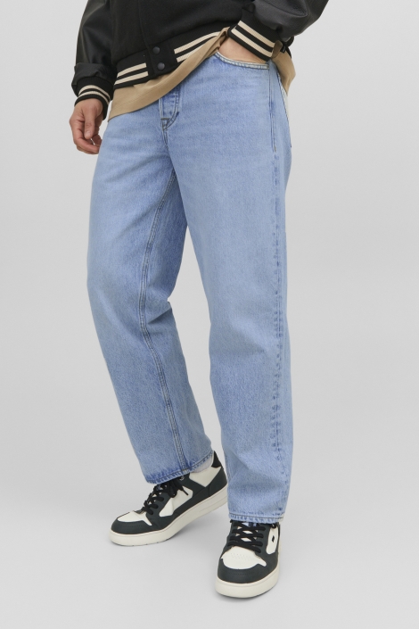 Jack & Jones blauwe heren jeans | Model vooraanzicht