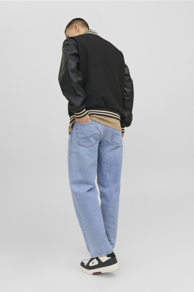Jack & Jones blauwe heren jeans | Model