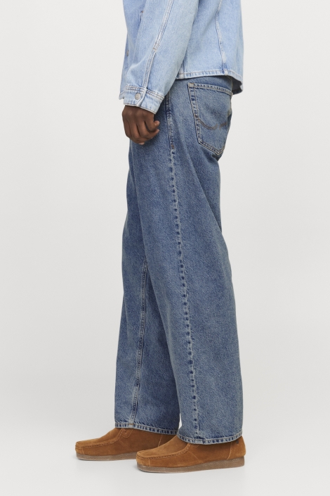 Jack & Jones blauwe heren jeans | Model zijaanzicht