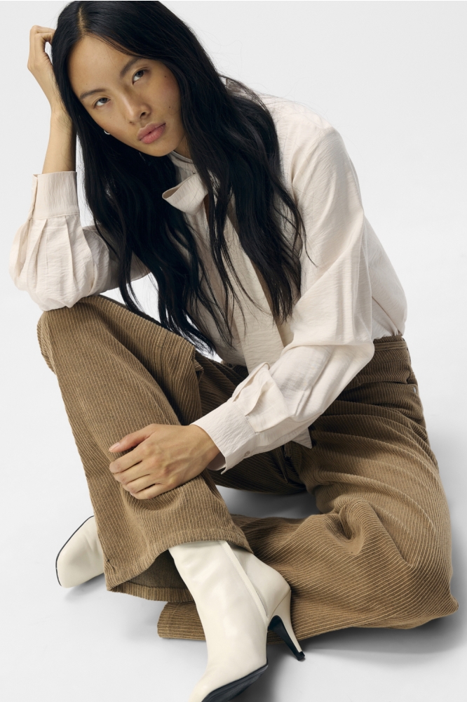 Object camel dames broek | Sfeerbeeld, In situatie