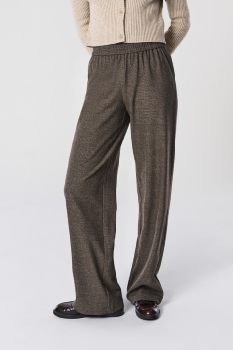 Only zwarte dames broek | Model vooraanzicht