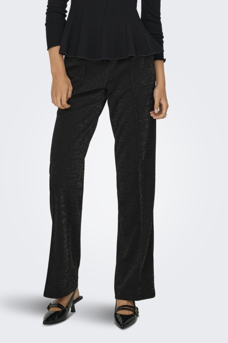 Only zwarte dames broek | Model vooraanzicht