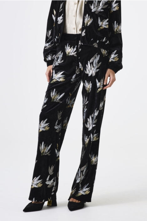 Garcia zwarte dames broek | Model vooraanzicht