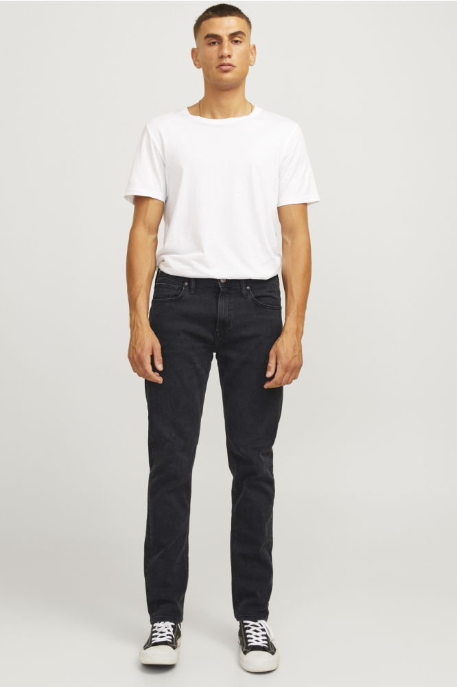 JJ Rebel zwarte heren jeans | Model