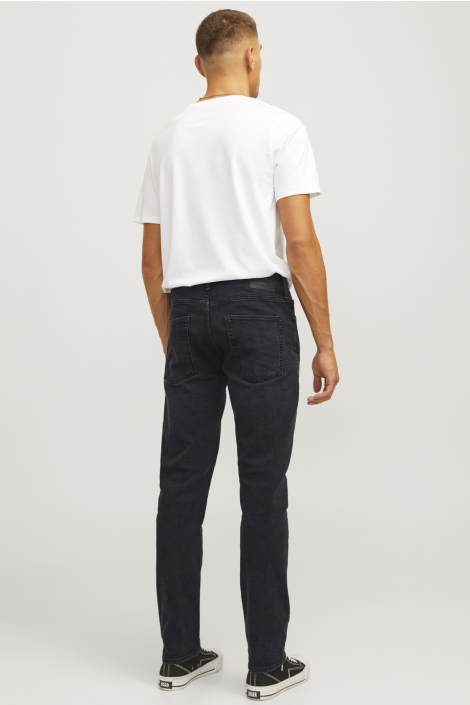 JJ Rebel zwarte heren jeans | Model