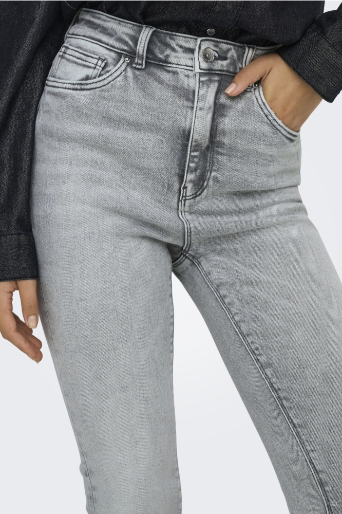 Only grijze dames jeans | Close up