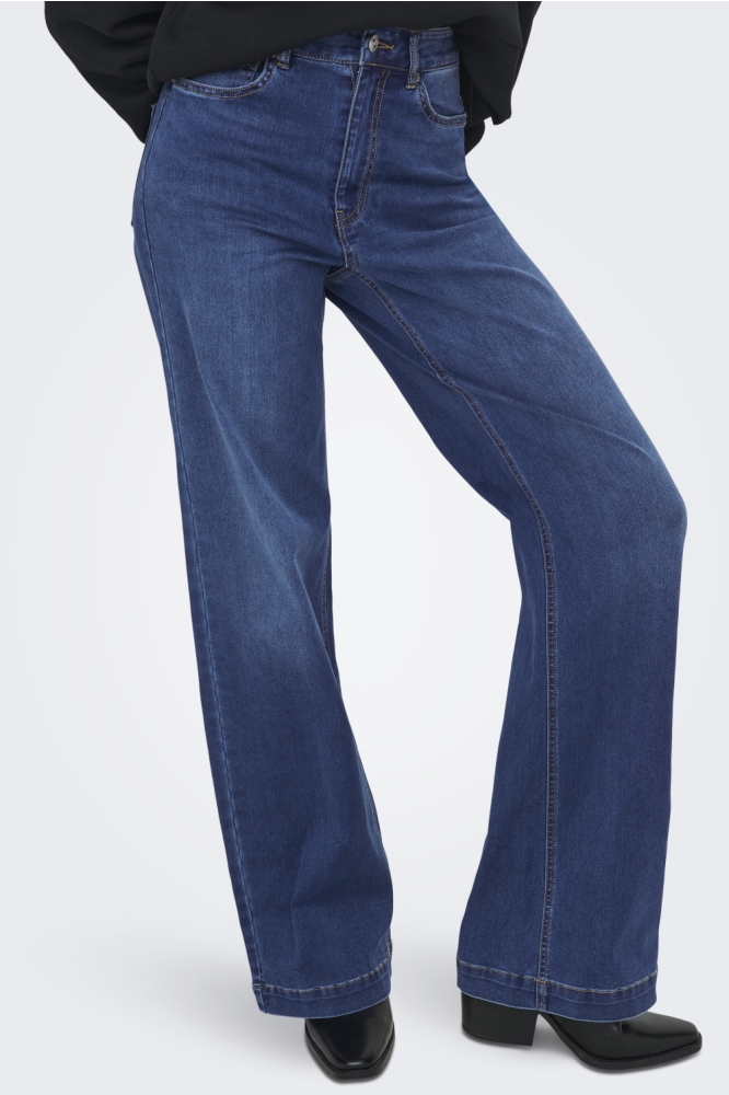 Only blauwe dames jeans | Model vooraanzicht