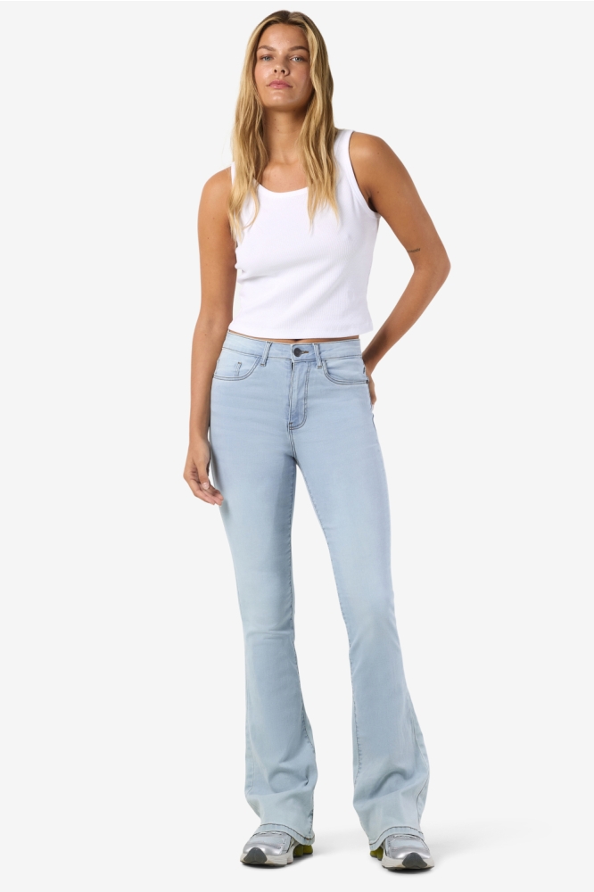 Noisy may blauwe dames jeans | Model vooraanzicht