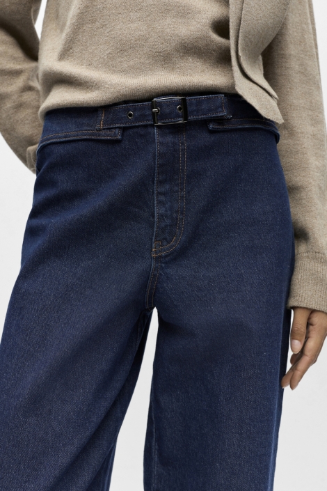 Object blauwe dames jeans | Close up