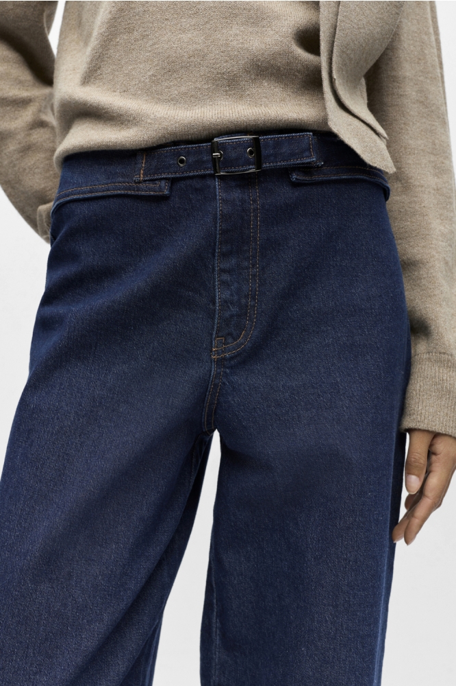 Object blauwe dames jeans | Close up