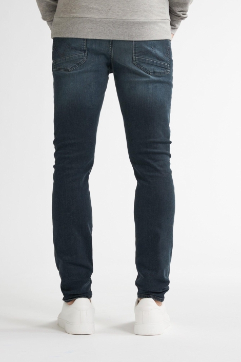 Petrol Industries blauwe heren jeans | Model achteraanzicht