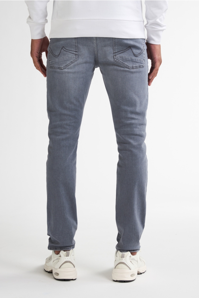 Petrol Industries grijze heren jeans | Model achteraanzicht