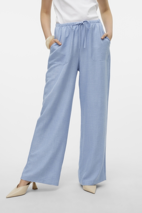 Vero Moda blauwe dames broek | Model vooraanzicht
