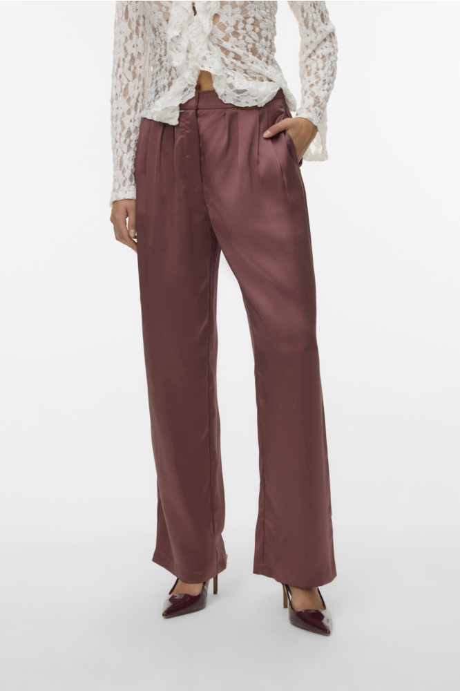Vero Moda bordeaux dames broek | Model vooraanzicht