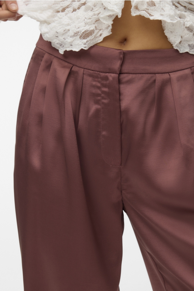 Vero Moda bordeaux dames broek | Close up