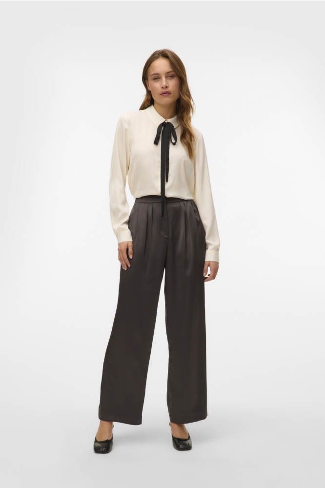 Vero Moda grijze dames broek | Model