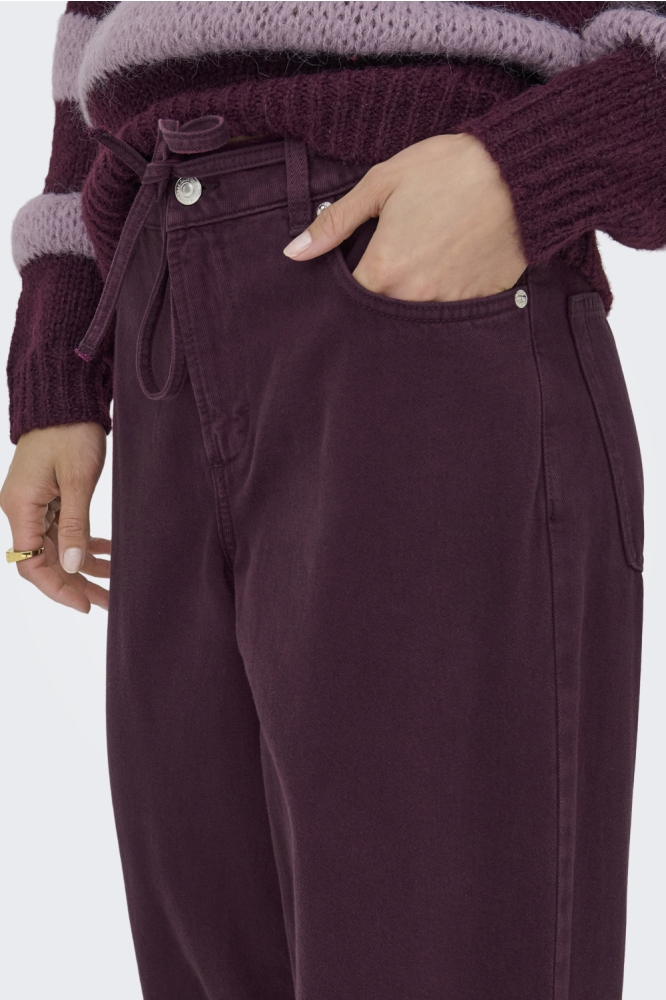 Only bordeaux dames jeans | Close up