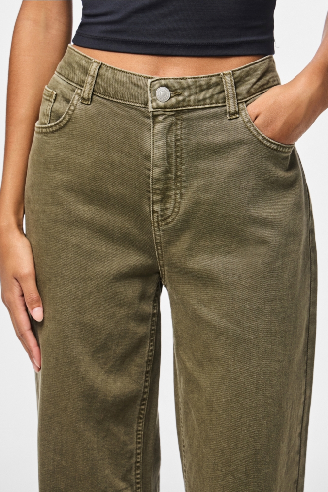 Pieces groene dames jeans | Close up