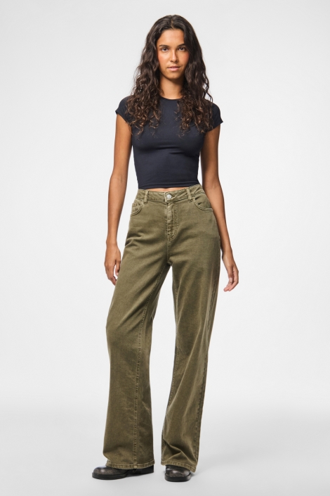 Pieces groene dames jeans | Model