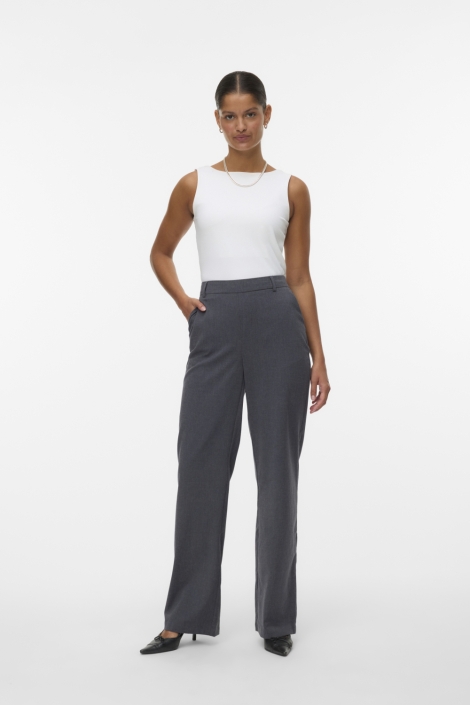 Vero Moda grijze dames broek | Model vooraanzicht