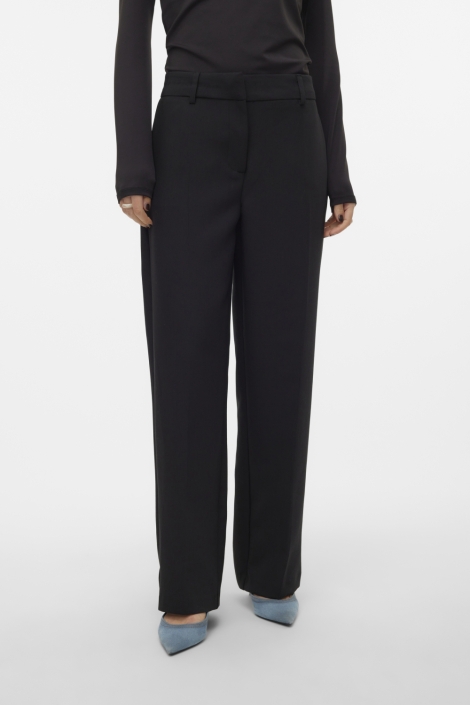 Vero Moda zwarte dames broek | Model vooraanzicht