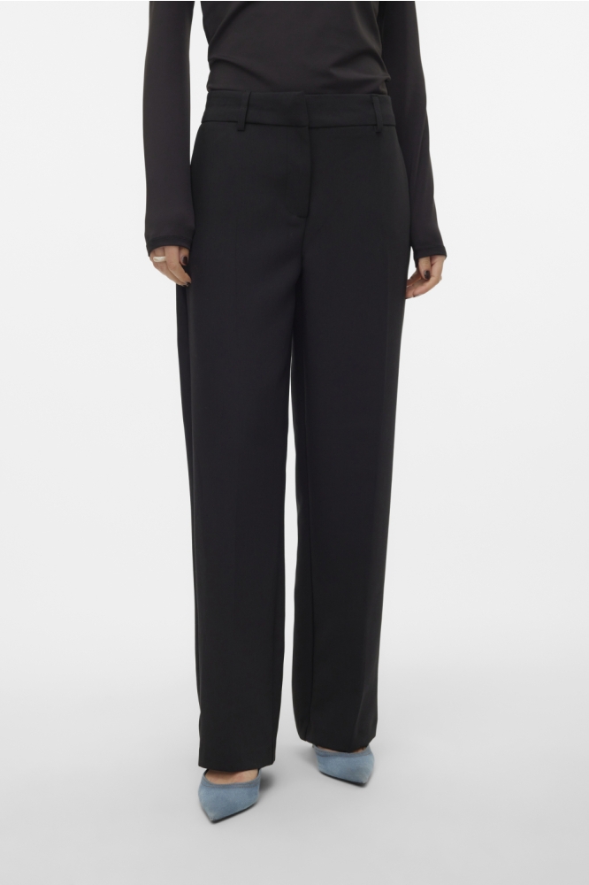 Vero Moda zwarte dames broek | Model vooraanzicht