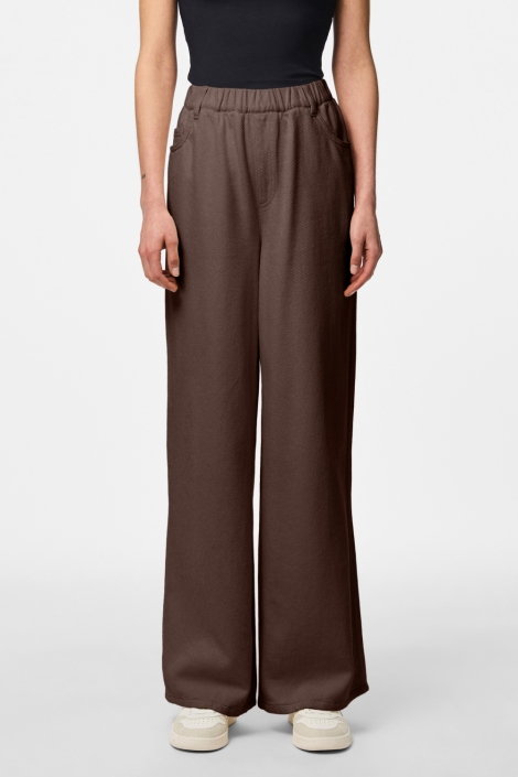 Pieces bruine dames broek | Model vooraanzicht