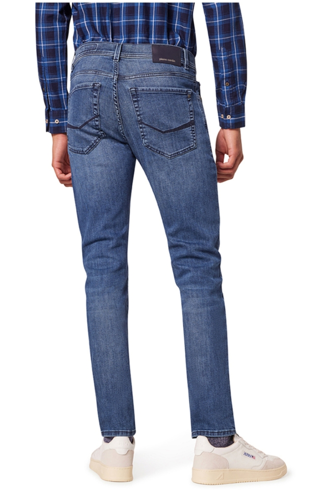 Pierre Cardin blauwe heren jeans | Model achteraanzicht