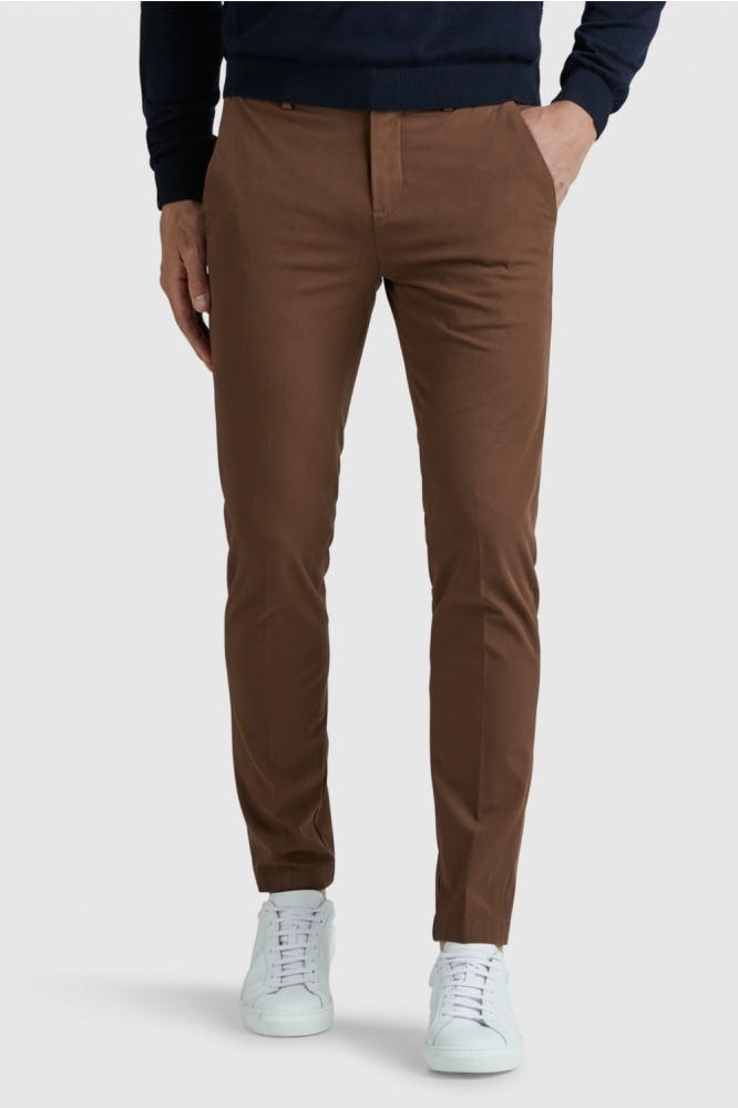 Vanguard cognac heren broek | Model vooraanzicht