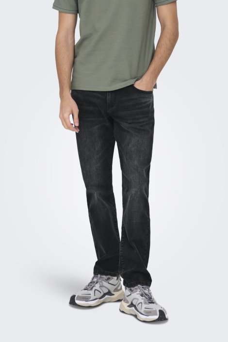 Only & Sons zwarte heren jeans | Model vooraanzicht