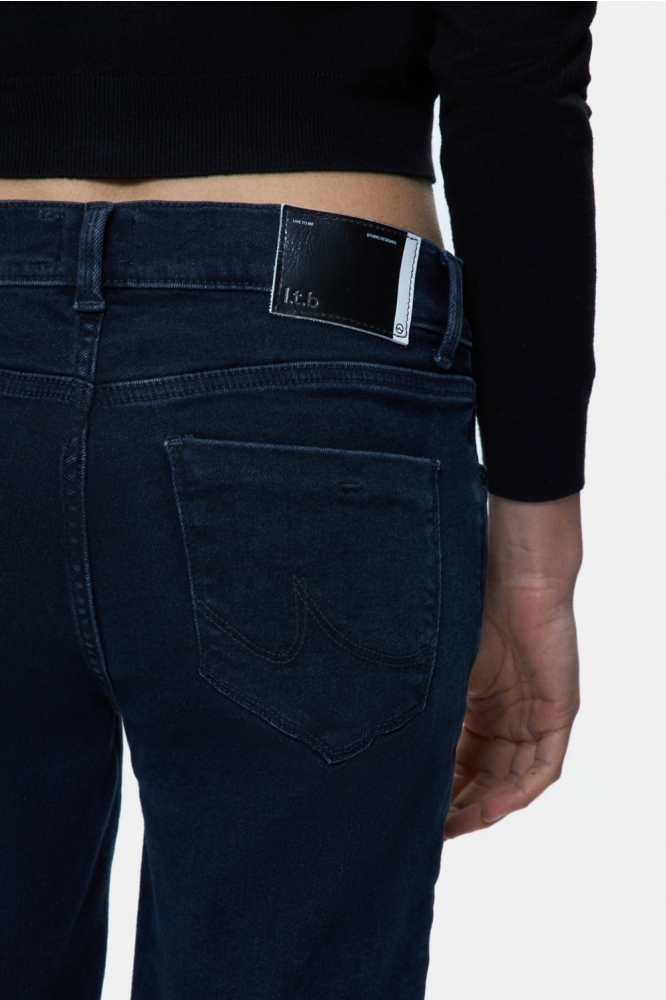 LTB blauwe dames jeans | Close up