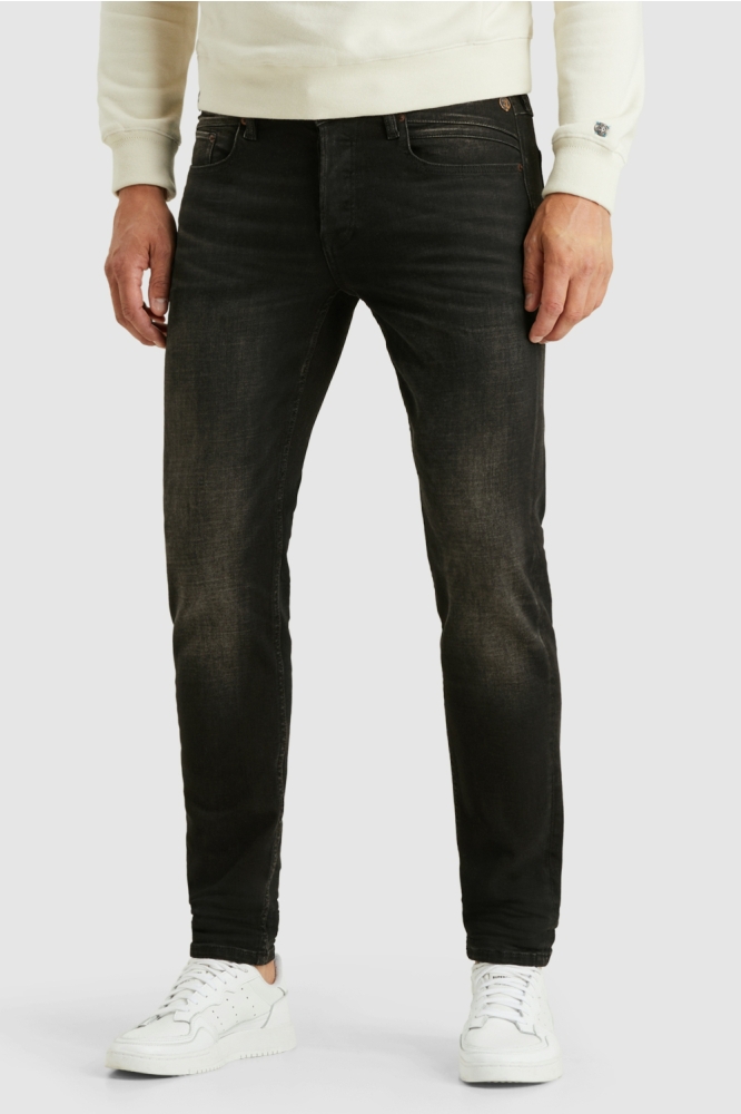Cast Iron zwarte heren jeans | Model vooraanzicht