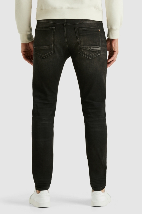 Cast Iron zwarte heren jeans | Model achteraanzicht