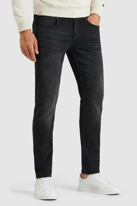 Cast Iron zwarte heren jeans | Model vooraanzicht