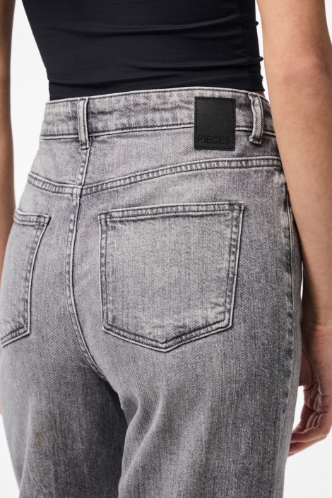 Pieces grijze dames jeans | Close up