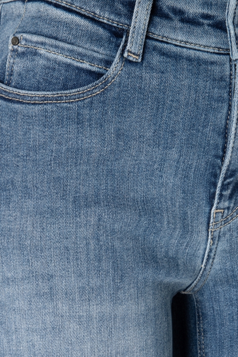 Mac blauwe dames jeans | Close up
