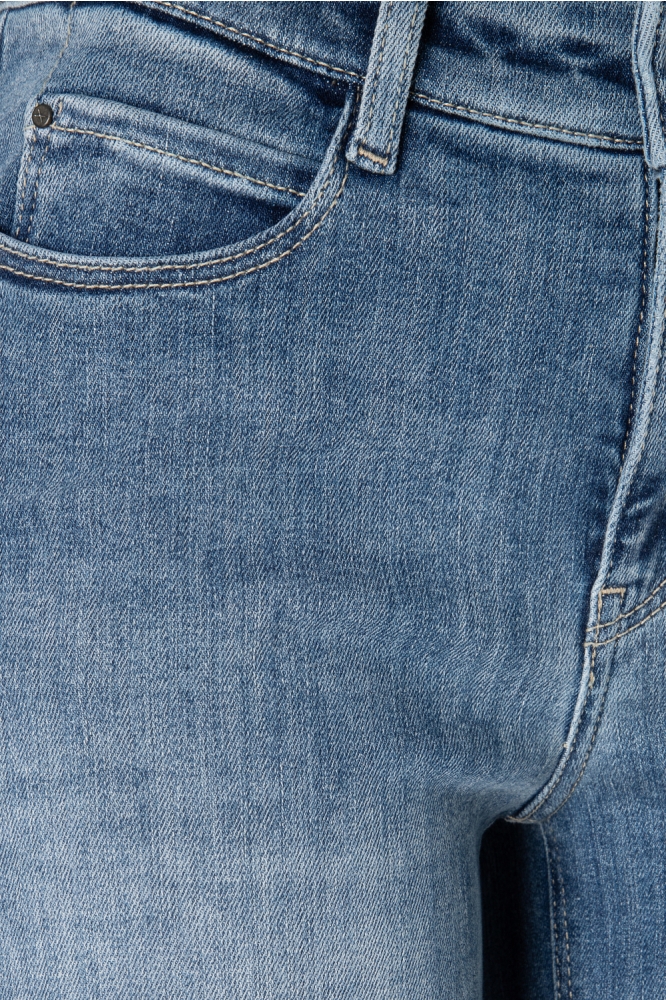 Mac blauwe dames jeans | Close up