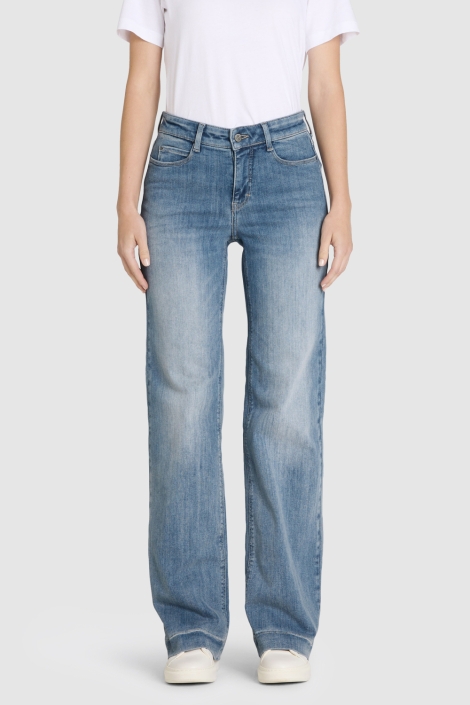 Mac blauwe dames jeans | Model vooraanzicht