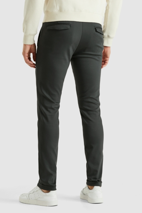 Cast Iron blauwe heren broek | Model achteraanzicht