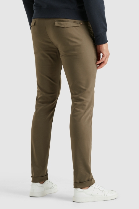 Cast Iron bruine heren broek | Model achteraanzicht