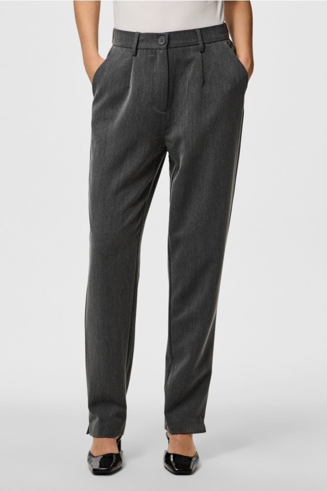 Pieces grijze dames broek | Model vooraanzicht